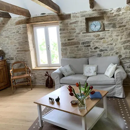 La Combe Aux Fées Saint-Côme-dʼOlt