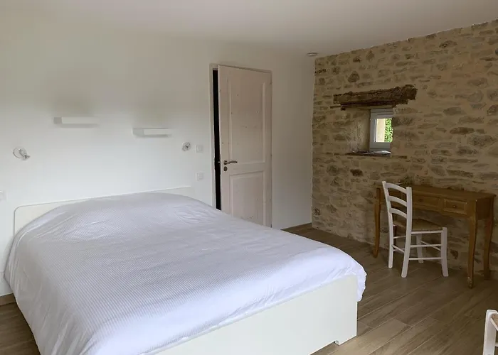 La Combe Aux Fees 3*