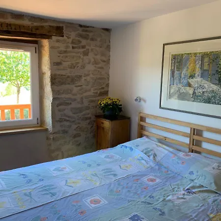 Bed & Breakfast La Combe Aux Fees