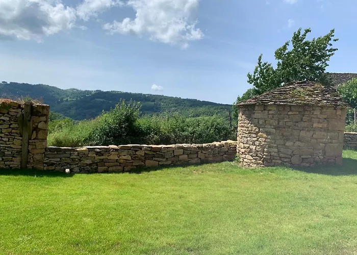 Bed & Breakfast La Combe Aux Fees